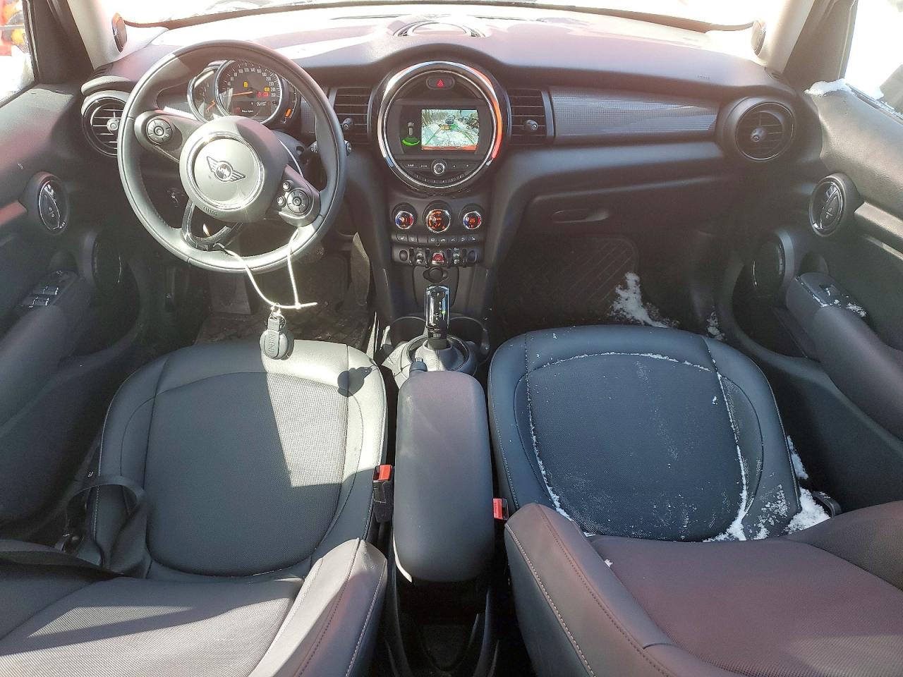 2021 MINI Cooper VIN WMWXU7C08M2P32942 photo 8