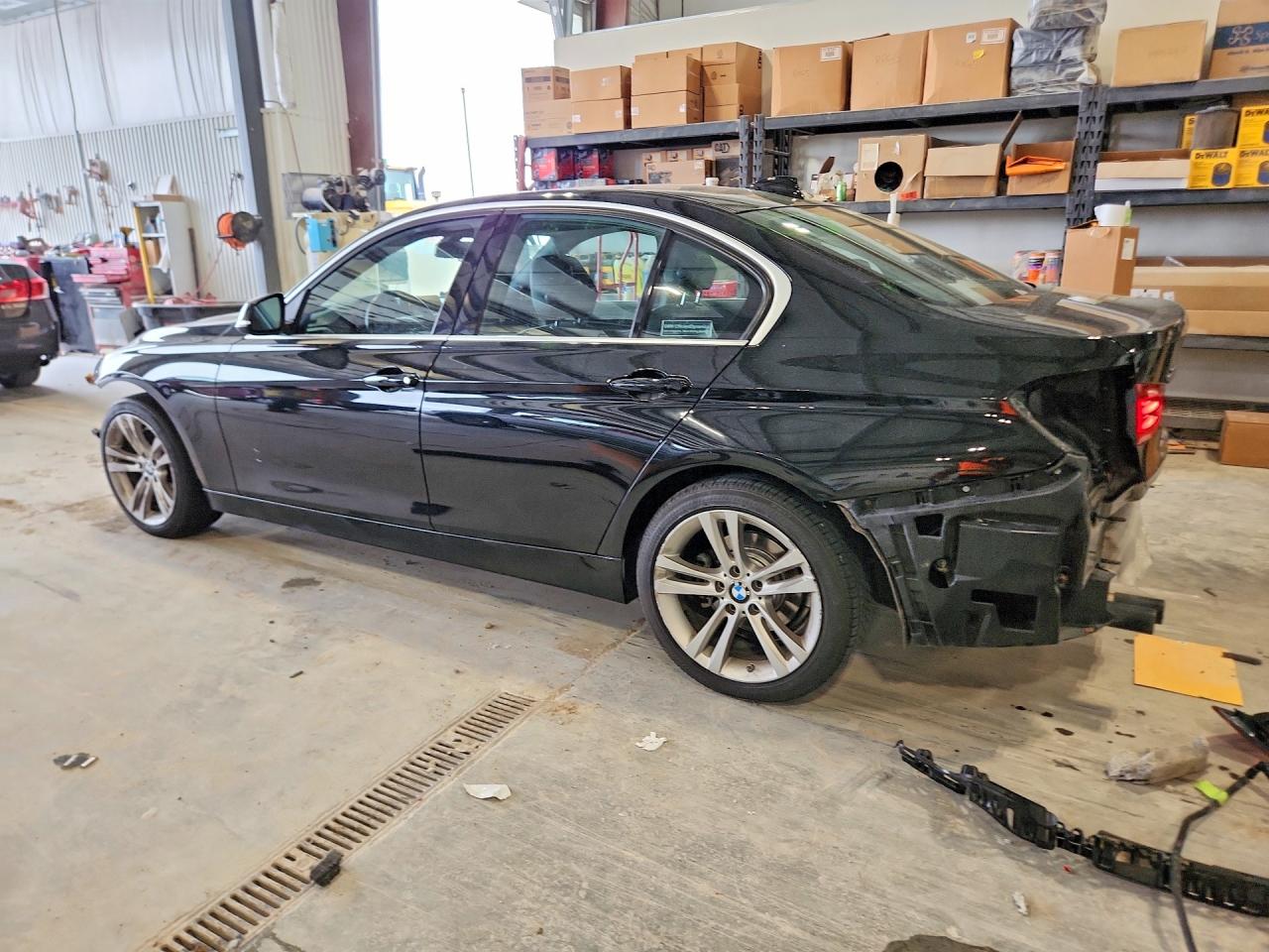 2015 BMW 3 series VIN WBA3B5C54FP653018 photo 2