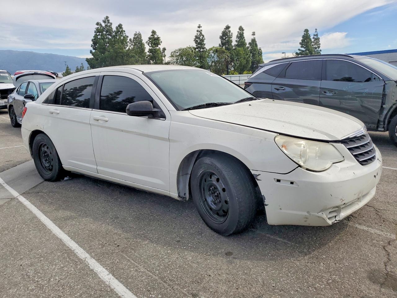 2010 Chrysler Sebring VIN 1C3CC4FB4AN105511 photo 4