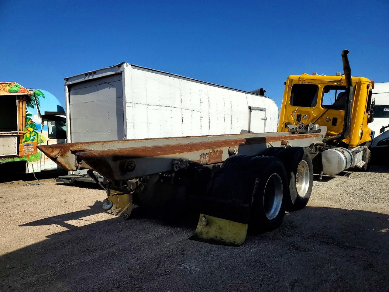 2011 FREIGHTLINER All other VIN 1FUJGEDV6BSAX7106 photo 4