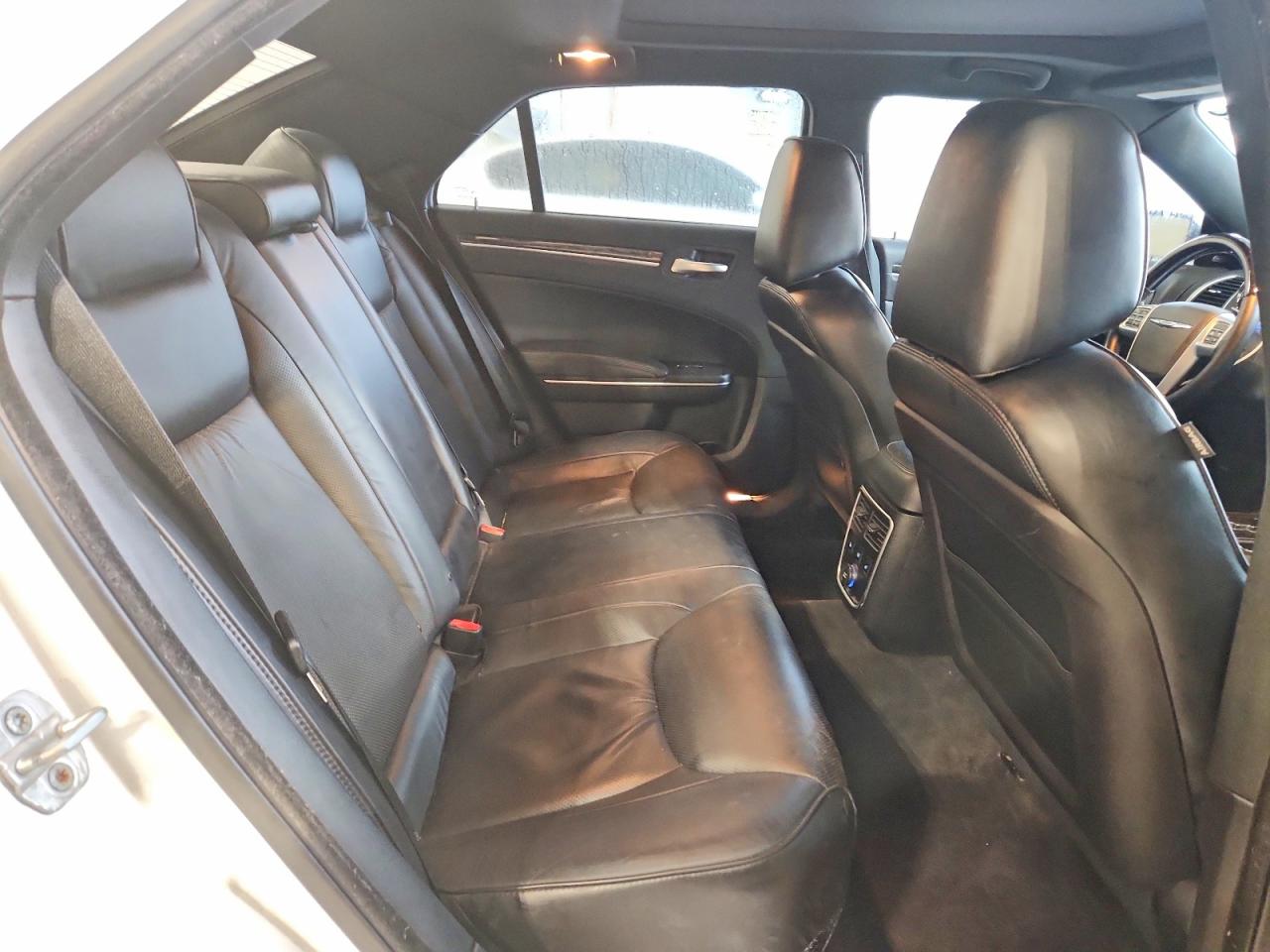 2011 Chrysler 300 VIN 2C3CA6CT1BH523887 photo 10