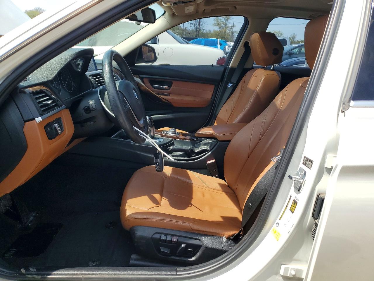 2012 BMW 3 series VIN WBA3A5C56CF345157 photo 7