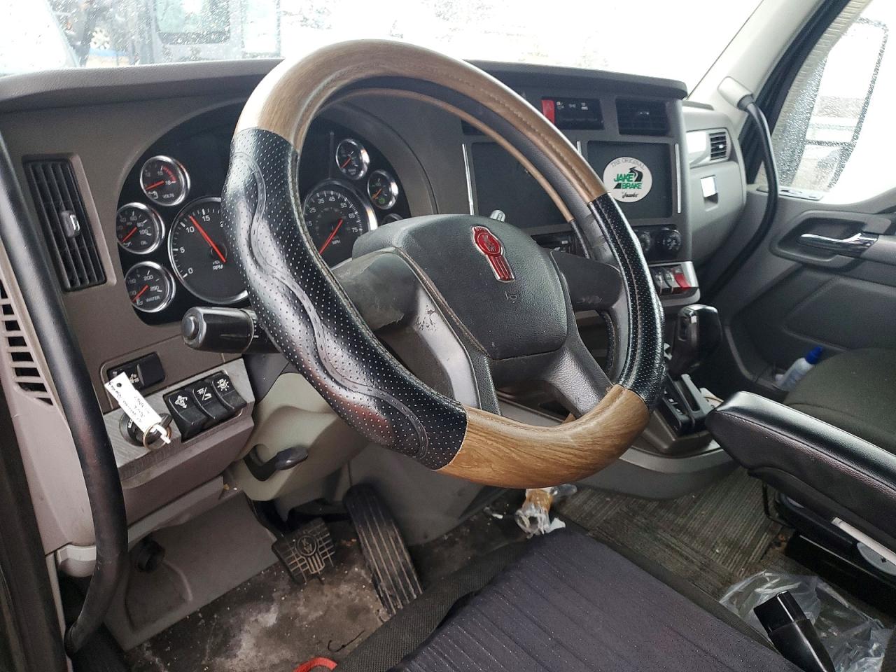 2017 KENWORTH All models VIN 1XKYD49X9HJ134241 photo 9
