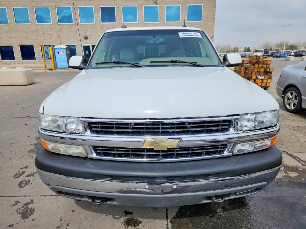 2004 Chevrolet Suburban VIN 1GNFK16TX4J204484 photo 5