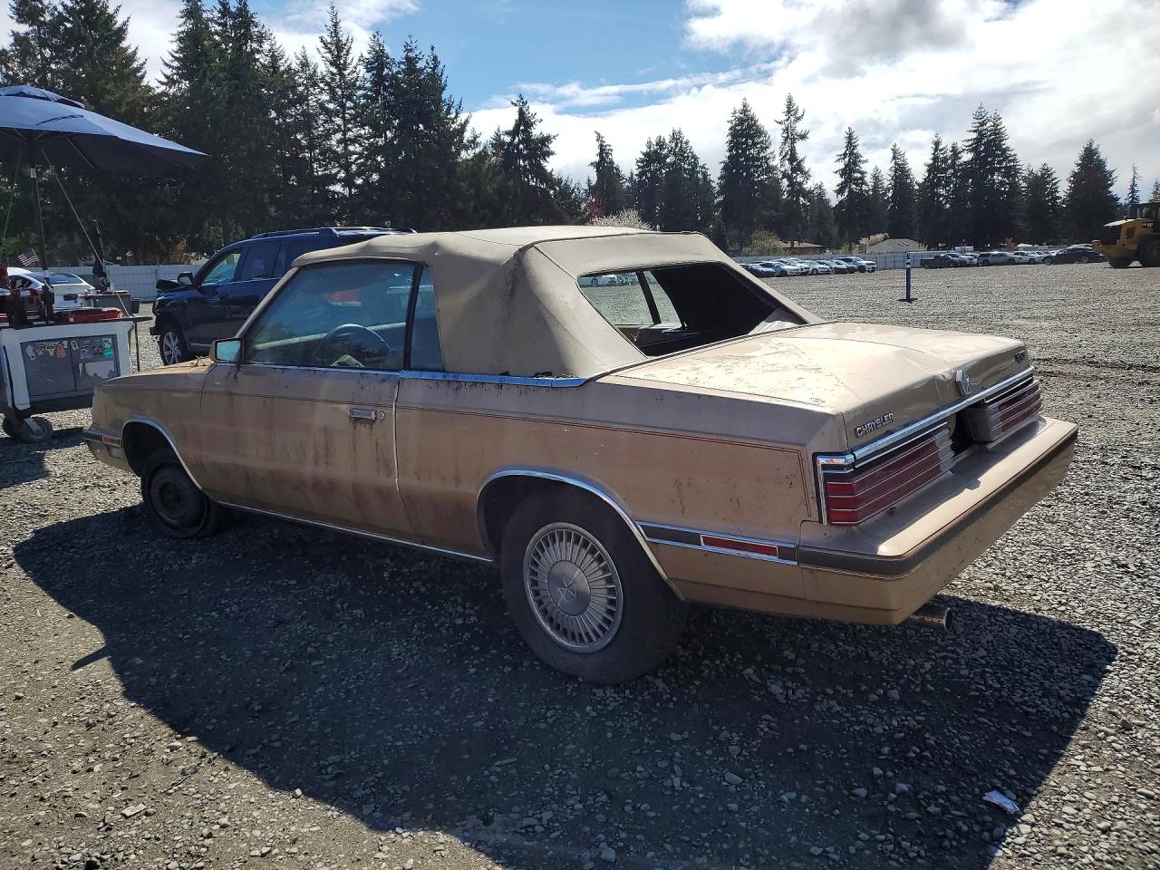 1984 CHRYSLER Lebaron VIN 1C3BC55C3EG167732 photo 2