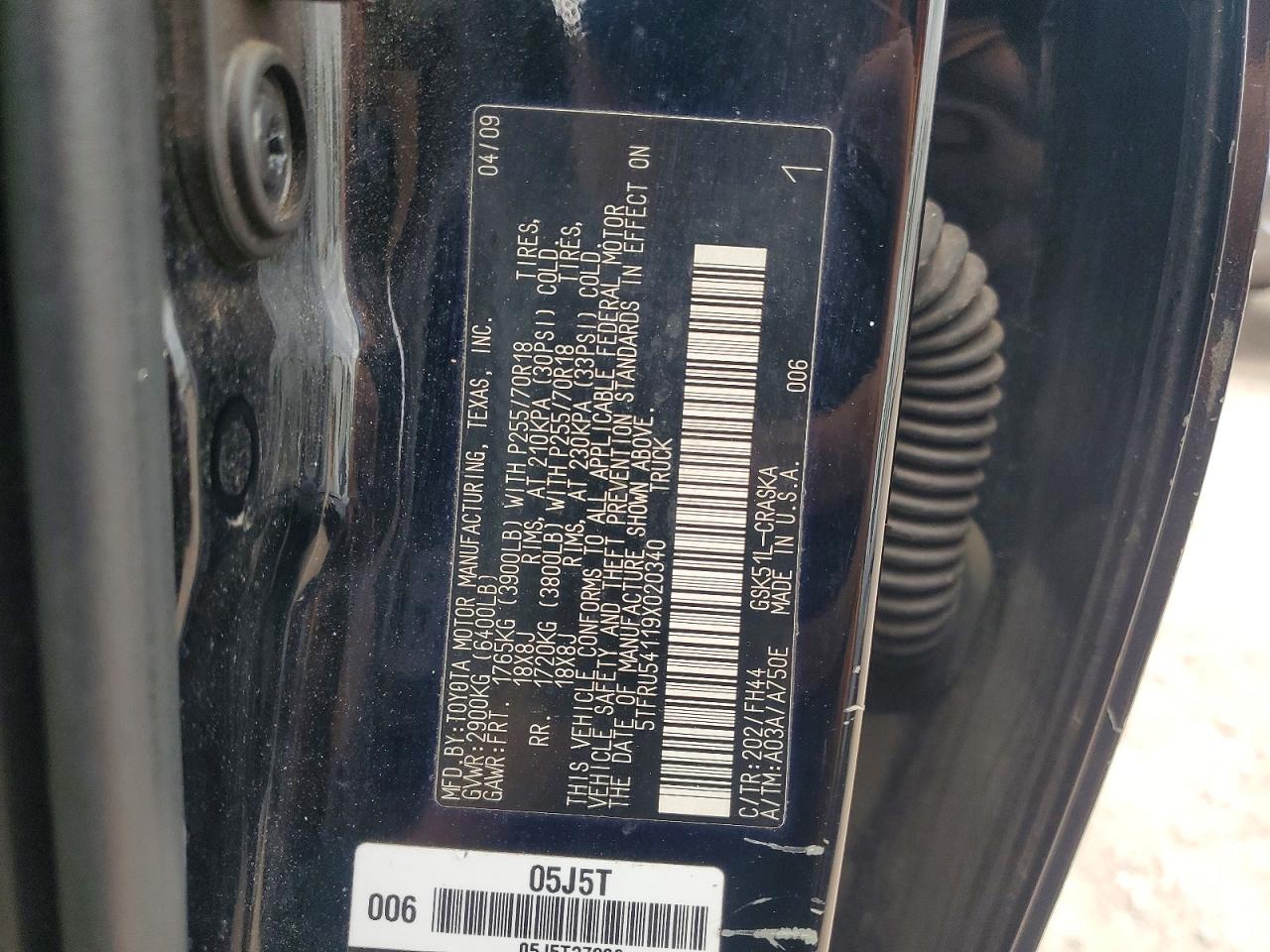 2009 Toyota Tundra VIN 5TFRU54119X020340 photo 12