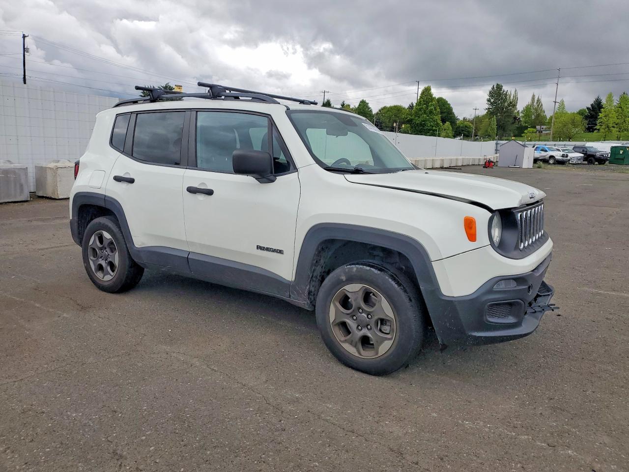 2017 Jeep Renegade VIN ZACCJBAB1HPF06738 photo 4
