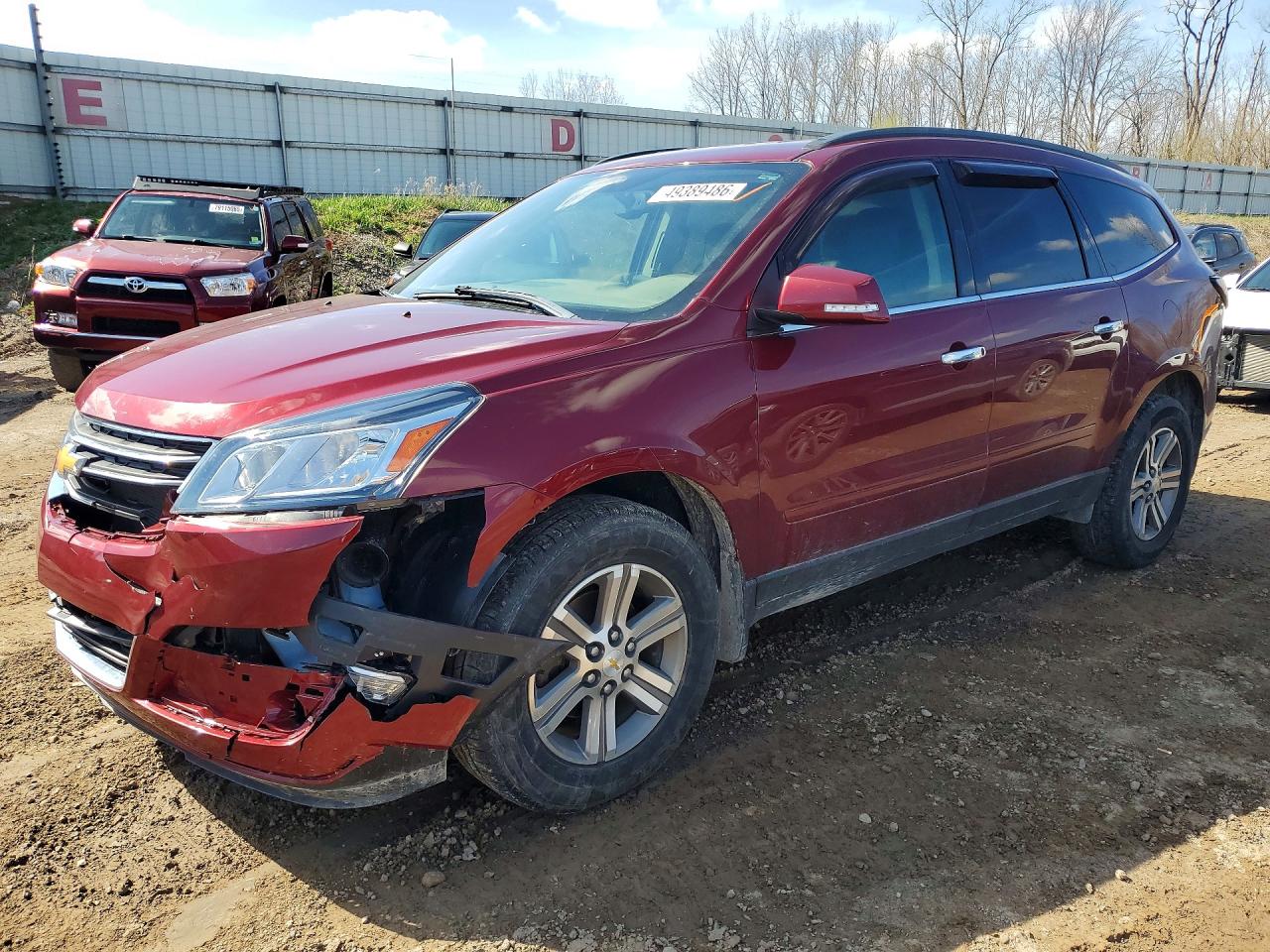 2015 Chevrolet Traverse VIN 1GNKVHKD2FJ382602 photo 1