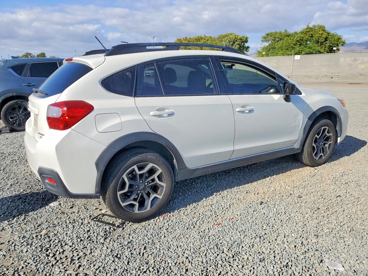 2017 Subaru Crosstrek VIN JF2GPABC0HH246181 photo 3