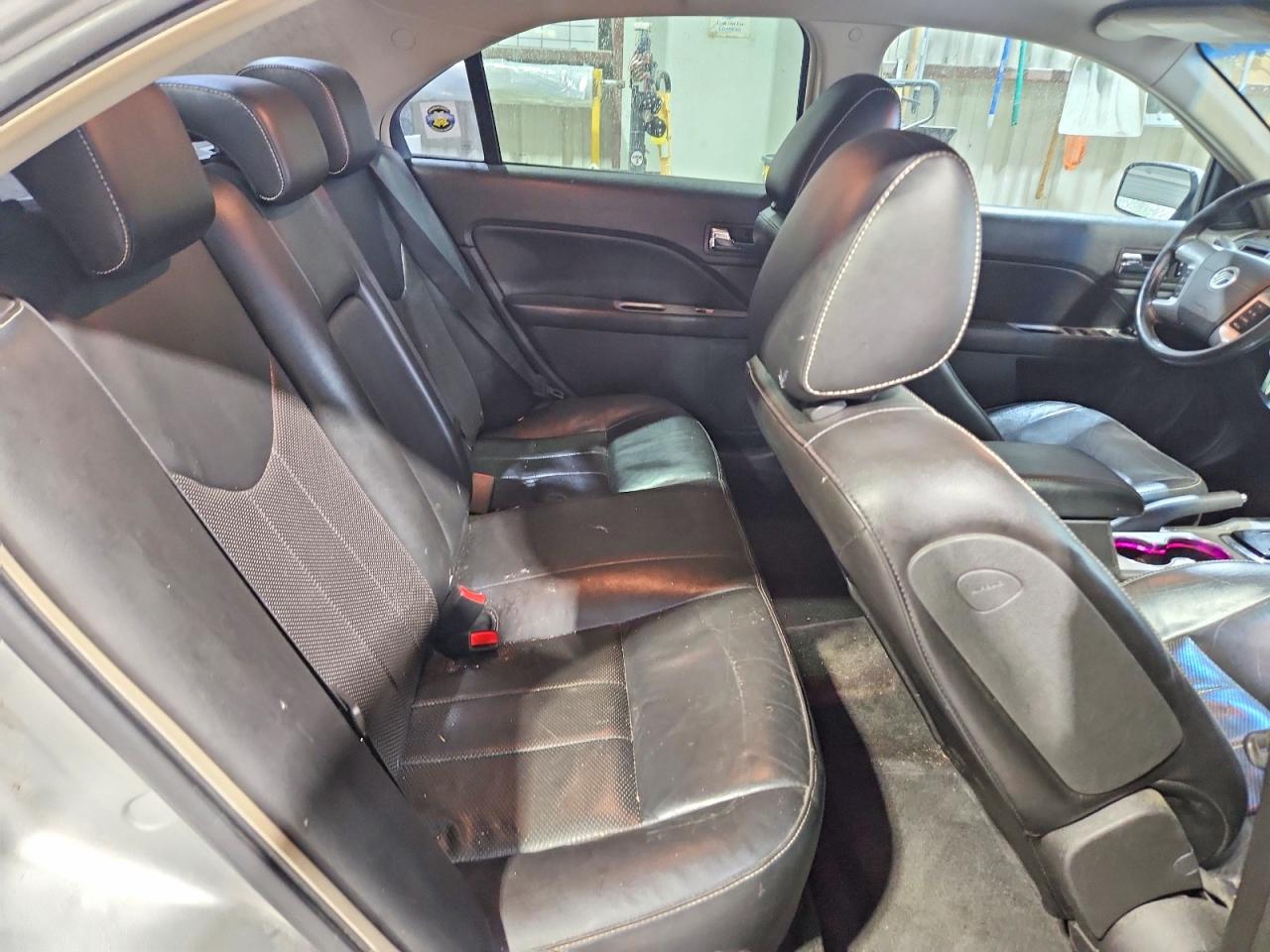 2010 Mercury Milan VIN 3MEHM0JG7AR648406 photo 10