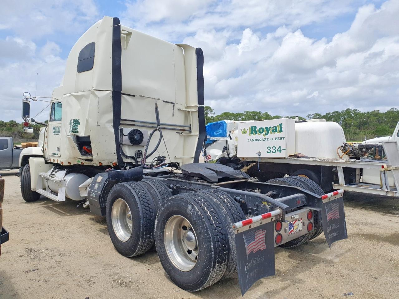 2000 FREIGHTLINER All other VIN 1FUYDSZB3YPB55938 photo 3