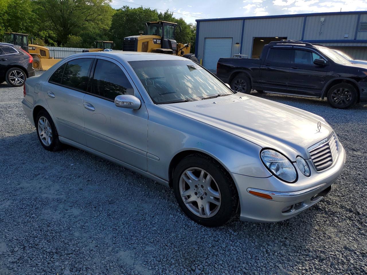 2005 Mercedes-Benz E-class VIN WDBUF65J05A697254 photo 4