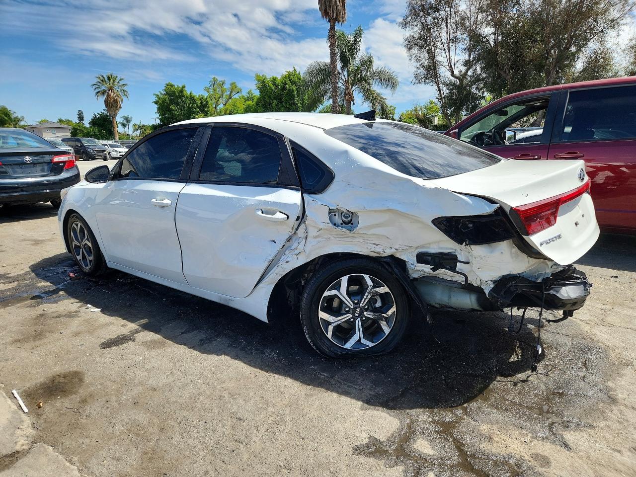 2021 Kia Forte lxs VIN 3KPF24AD8ME403881 photo 2