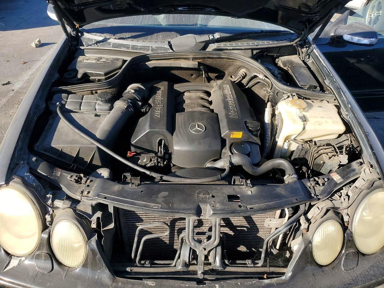 2000 Mercedes-Benz Clk-class VIN WDBLK65G3YT039349 photo 11