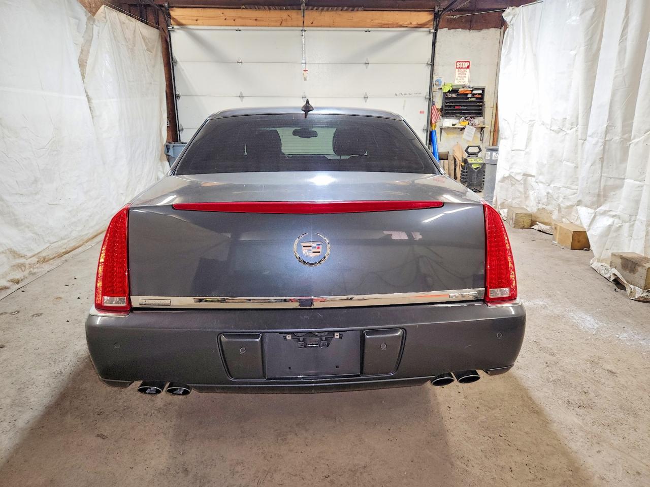 2010 Cadillac Dts VIN 1G6KD5EY2AU132831 photo 6