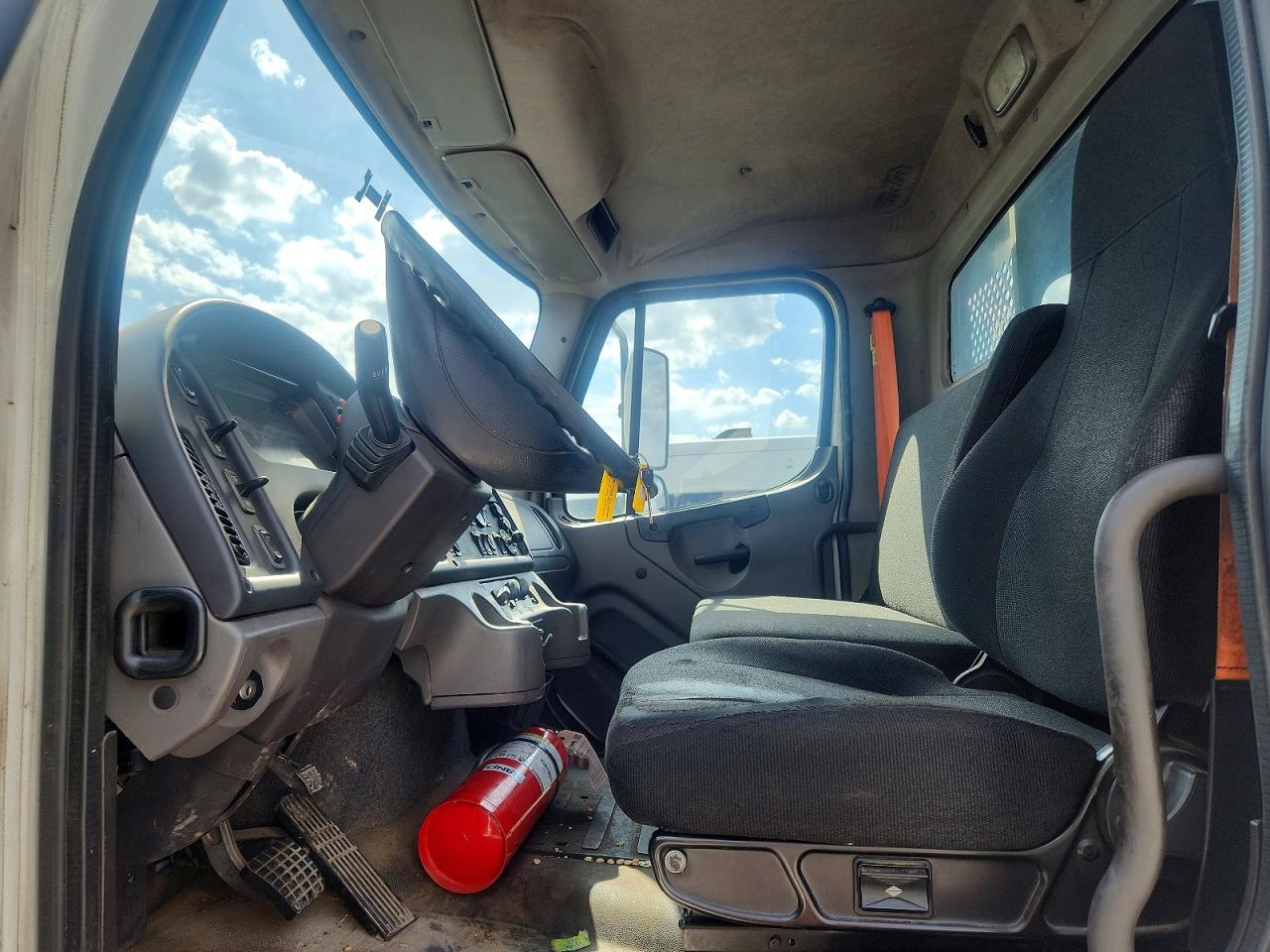 2016 FREIGHTLINER All other VIN 1FVHCYCY8GHHT7640 photo 7