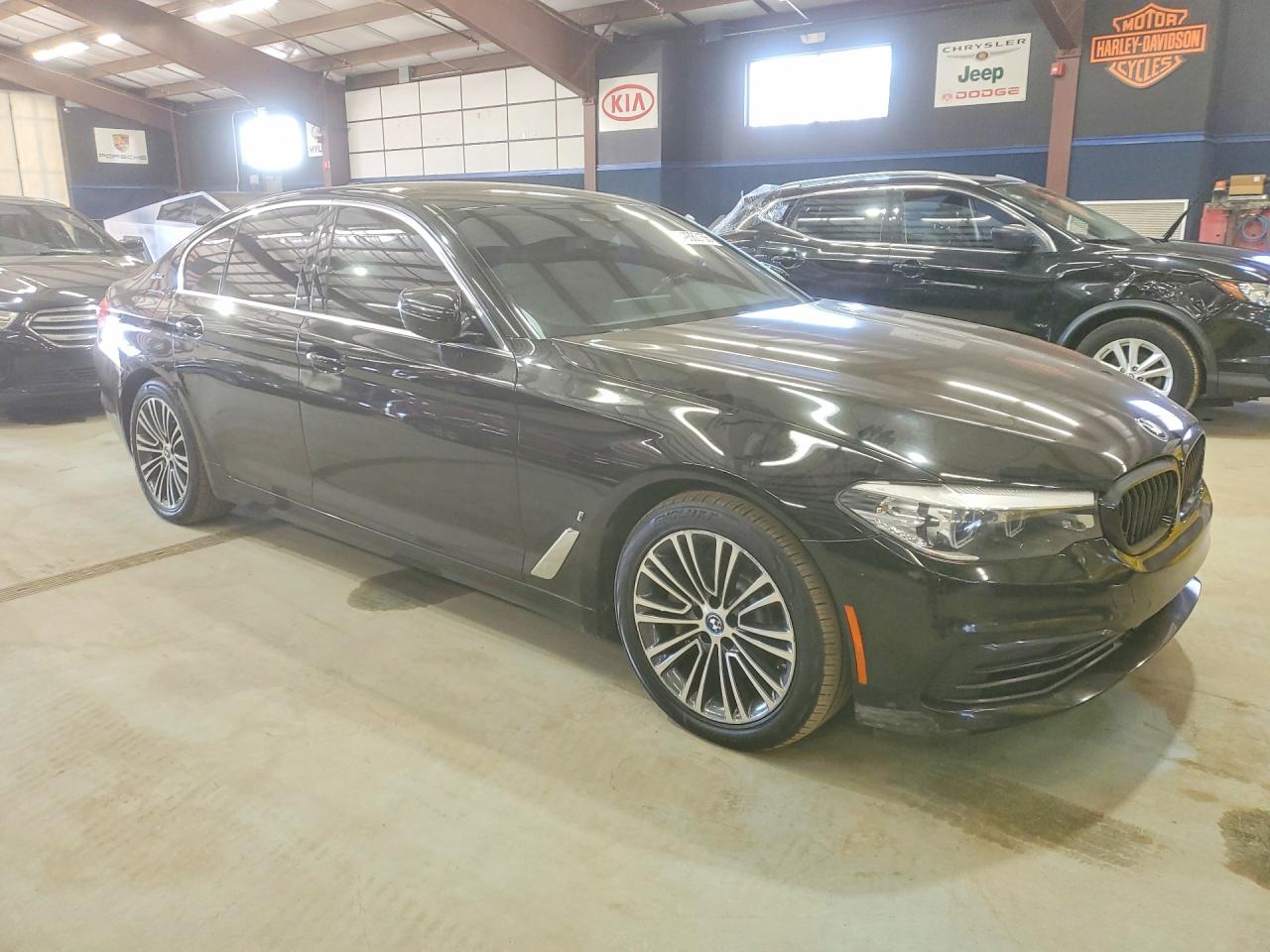 2019 BMW 5 series VIN WBAJA9C50KB389739 photo 4
