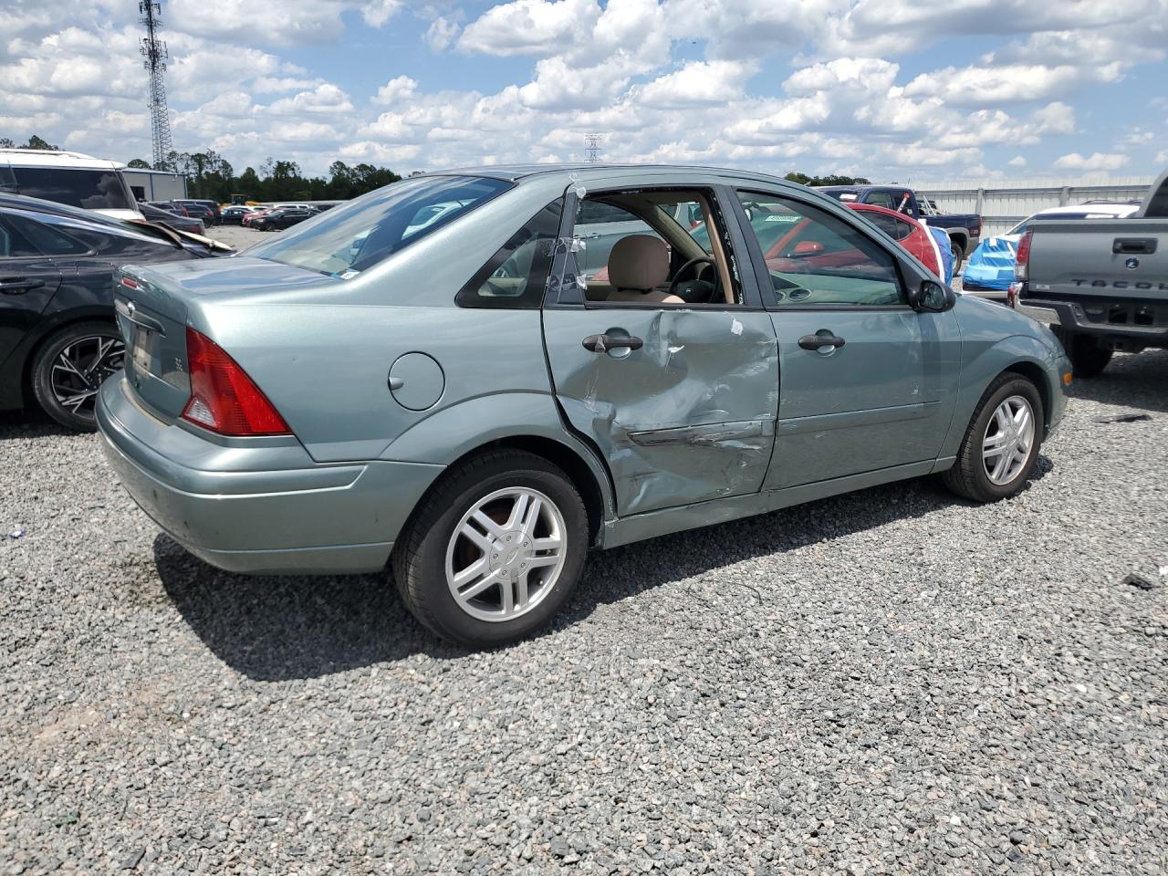 2003 Ford Focus VIN 1FAFP34P03W339556 photo 3