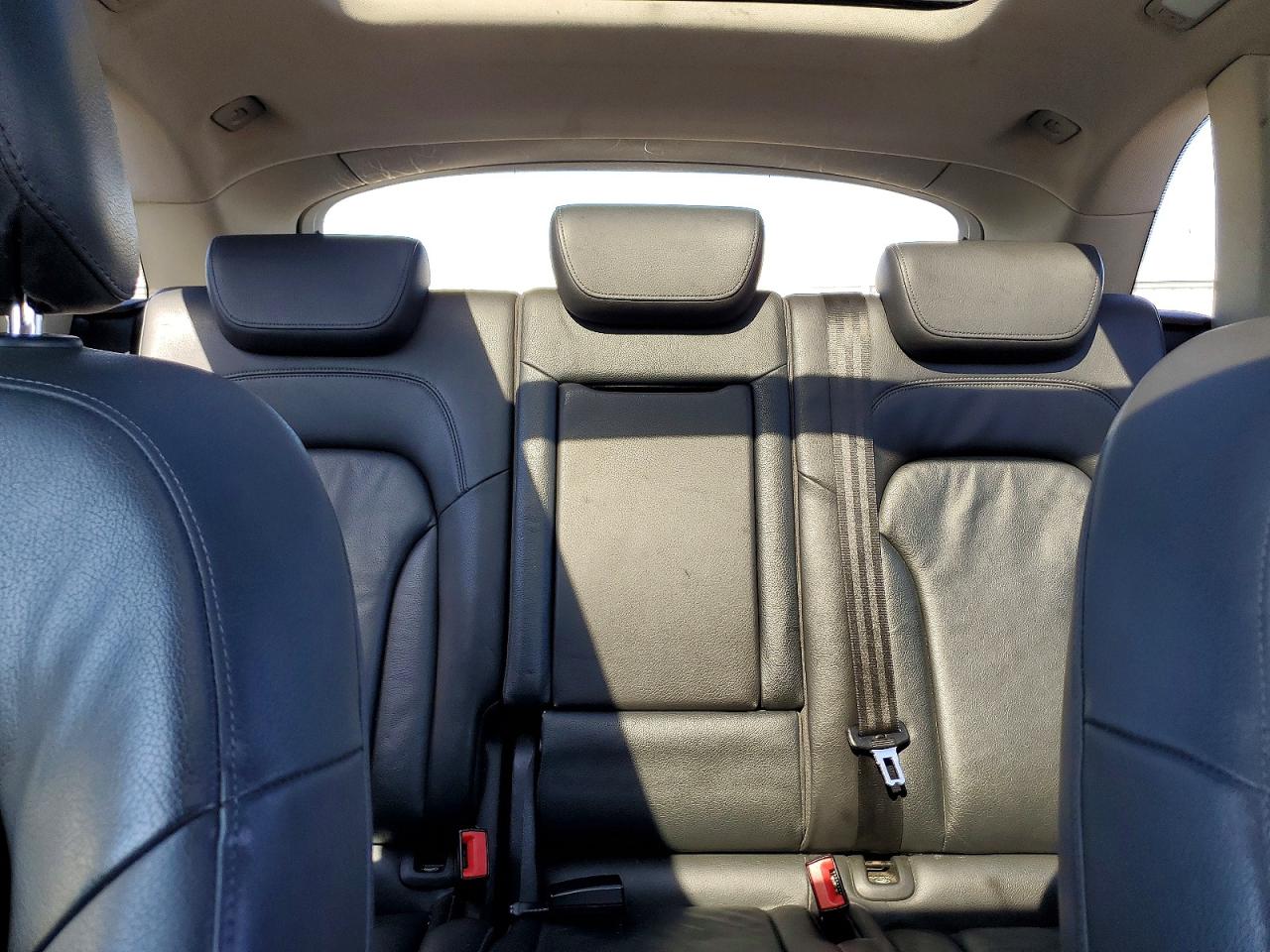 2010 Audi Q5 VIN WA1LKAFP0AA079208 photo 10