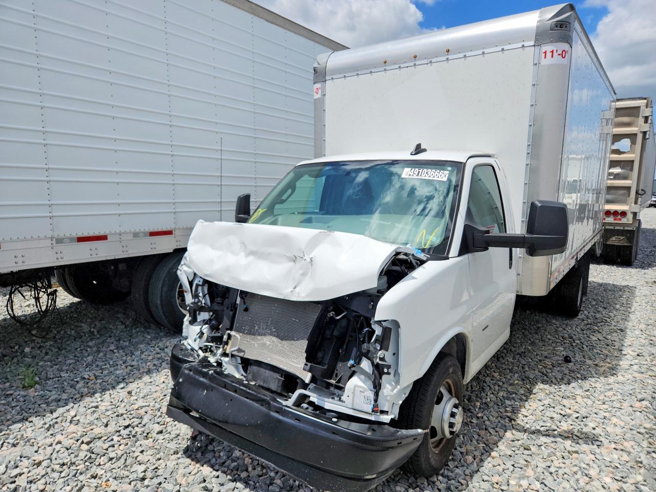 2025 CHEVROLET Express VIN 1HA3GTF71SN018717 photo 1