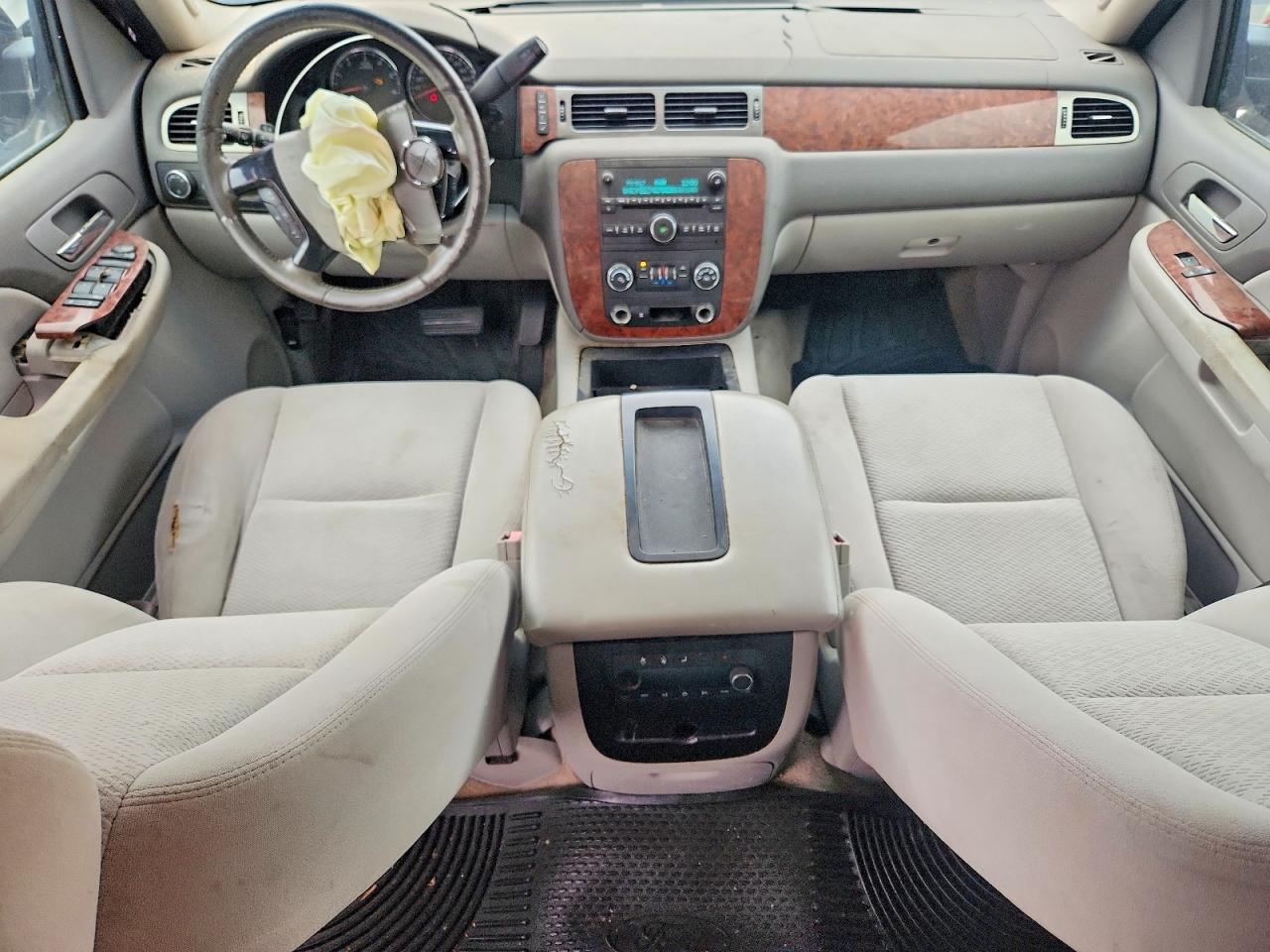 2007 Chevrolet Suburban VIN 3GNFC16027G138280 photo 8