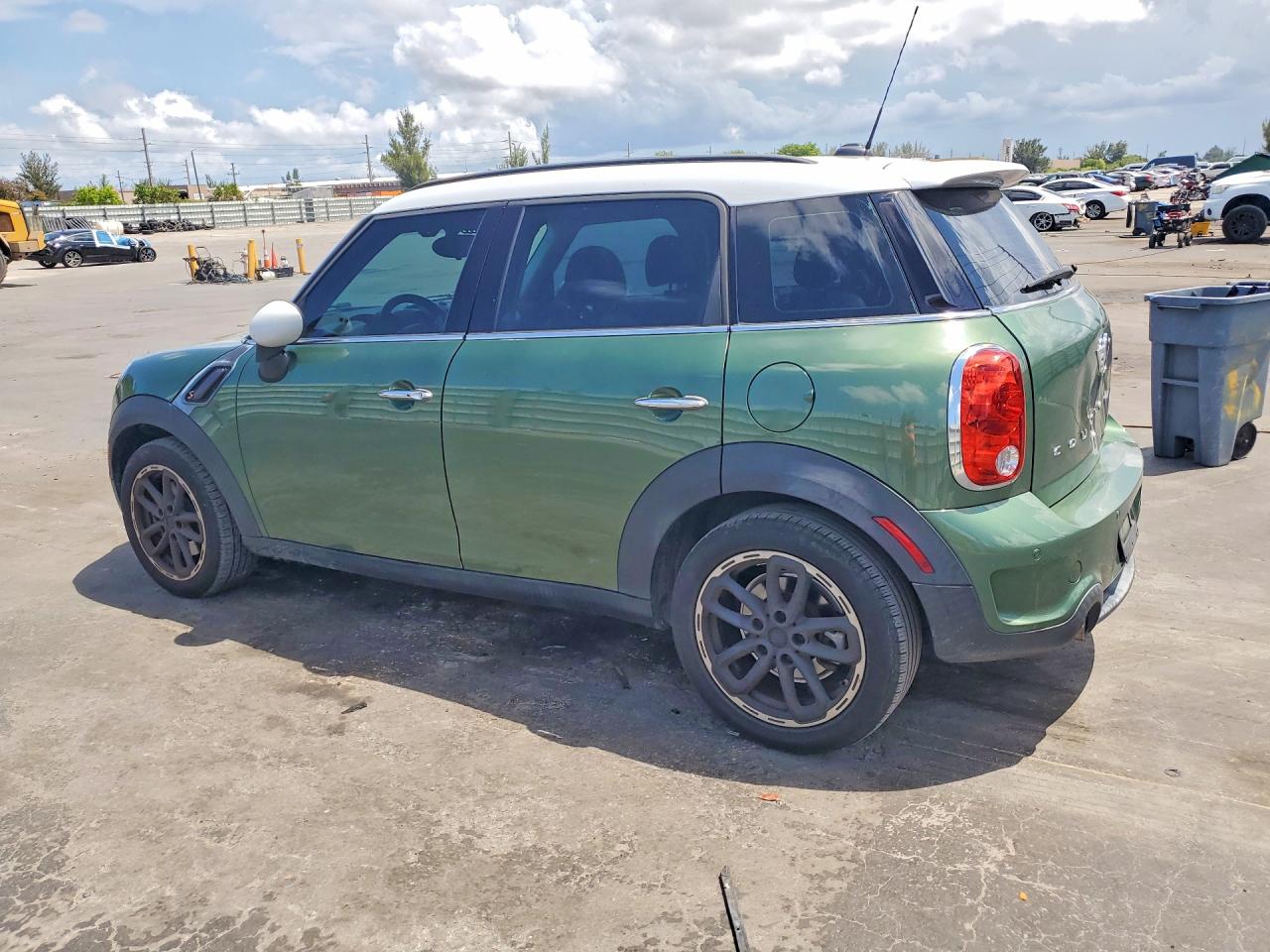 2016 MINI Cooper VIN WMWZC3C53GWT08761 photo 2