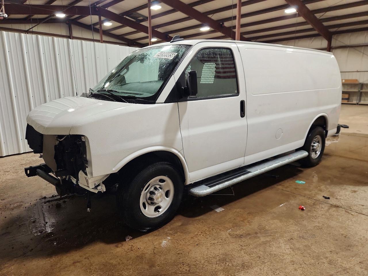2025 CHEV Express VIN 1GCWGAFP1S1177847 photo 1