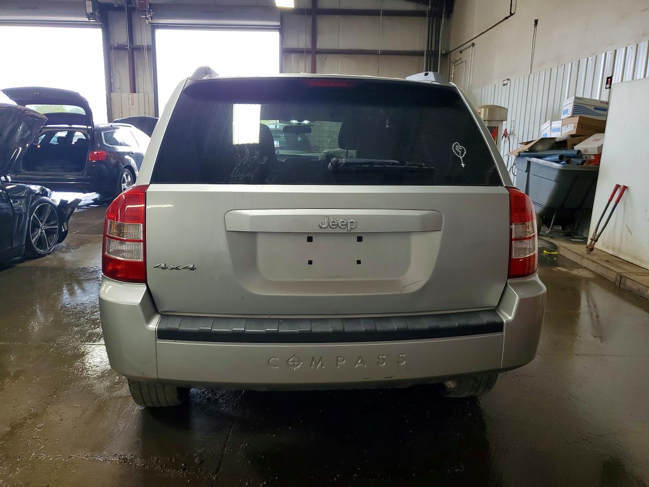 2010 Jeep Compass VIN 1J4NF4FB8AD517913 photo 6