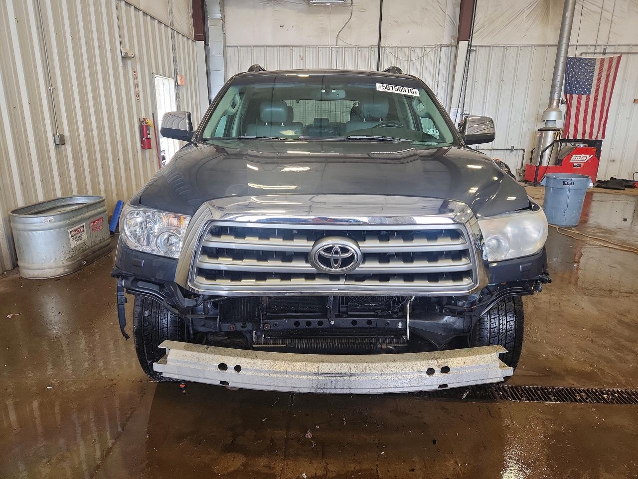 2008 Toyota Sequoia VIN 5TDBY68AX8S018645 photo 5