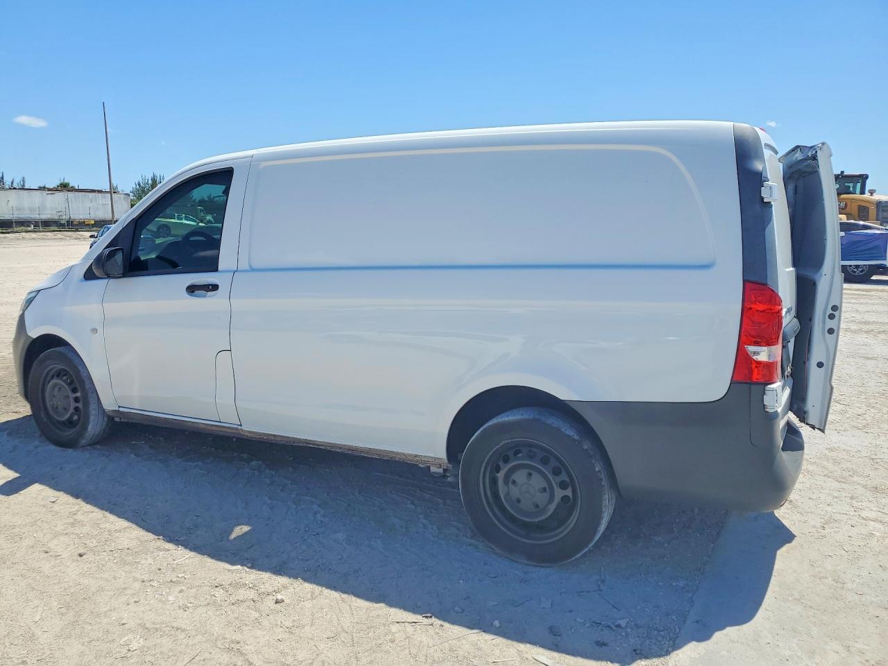 2019 Mercedes-Benz Metris VIN WD3PG2EA9K3531037 photo 2