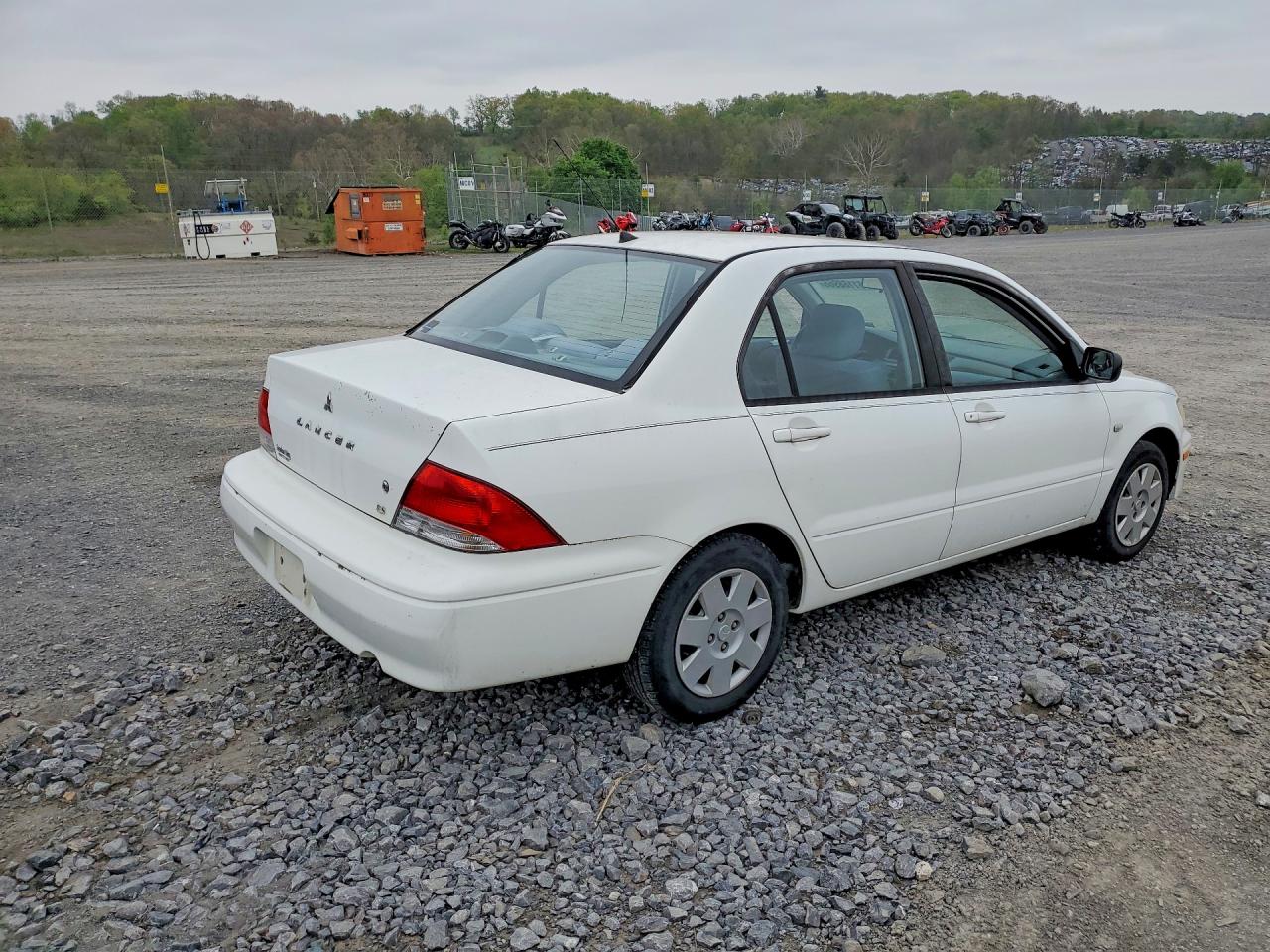 2003 Mitsubishi Lancer VIN JA3AJ26E83U014692 photo 3