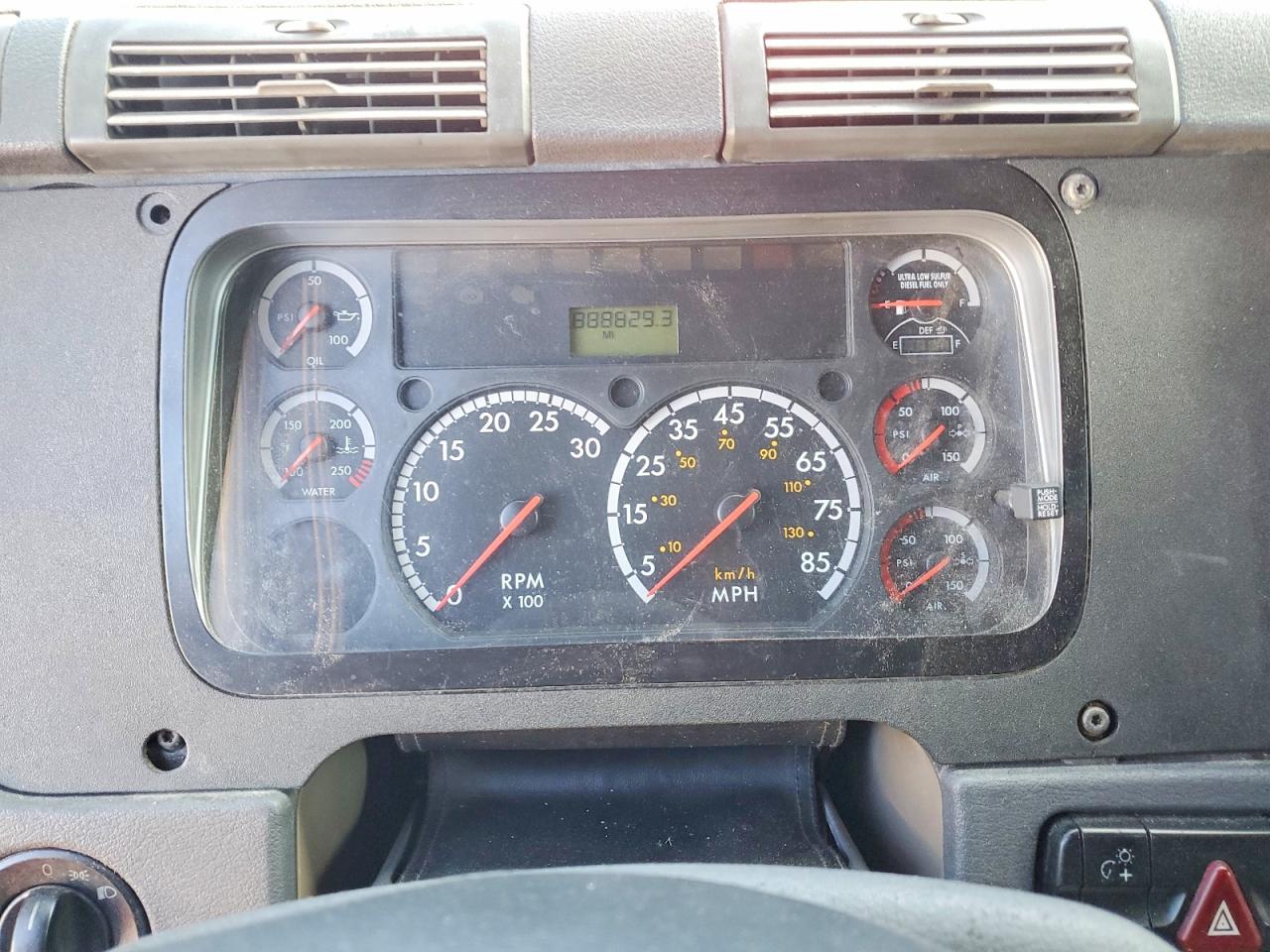 2012 FREIGHTLINER All other VIN 1FUJGLDR2CSBS8917 photo 8