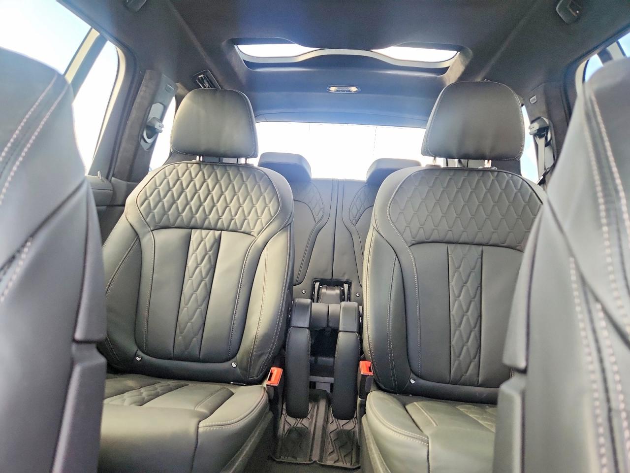 2025 BMW X7 VIN 5UX33EM07S9X33865 photo 10