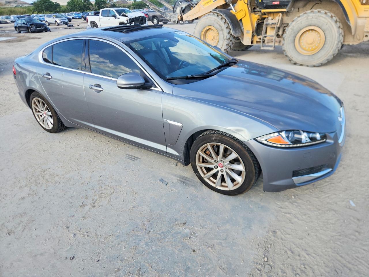2015 Jaguar Xf VIN SAJWA0FSXFPU50496 photo 4