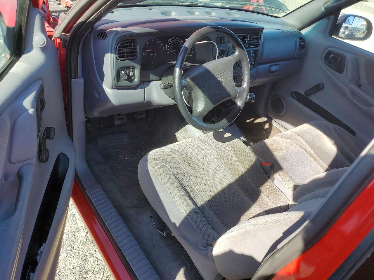 2000 Dodge Dakota VIN 1B7GL22N9YS536665 photo 8