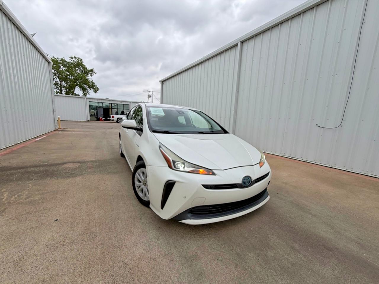 2019 Toyota Prius VIN JTDKARFU5K3069420 photo 1