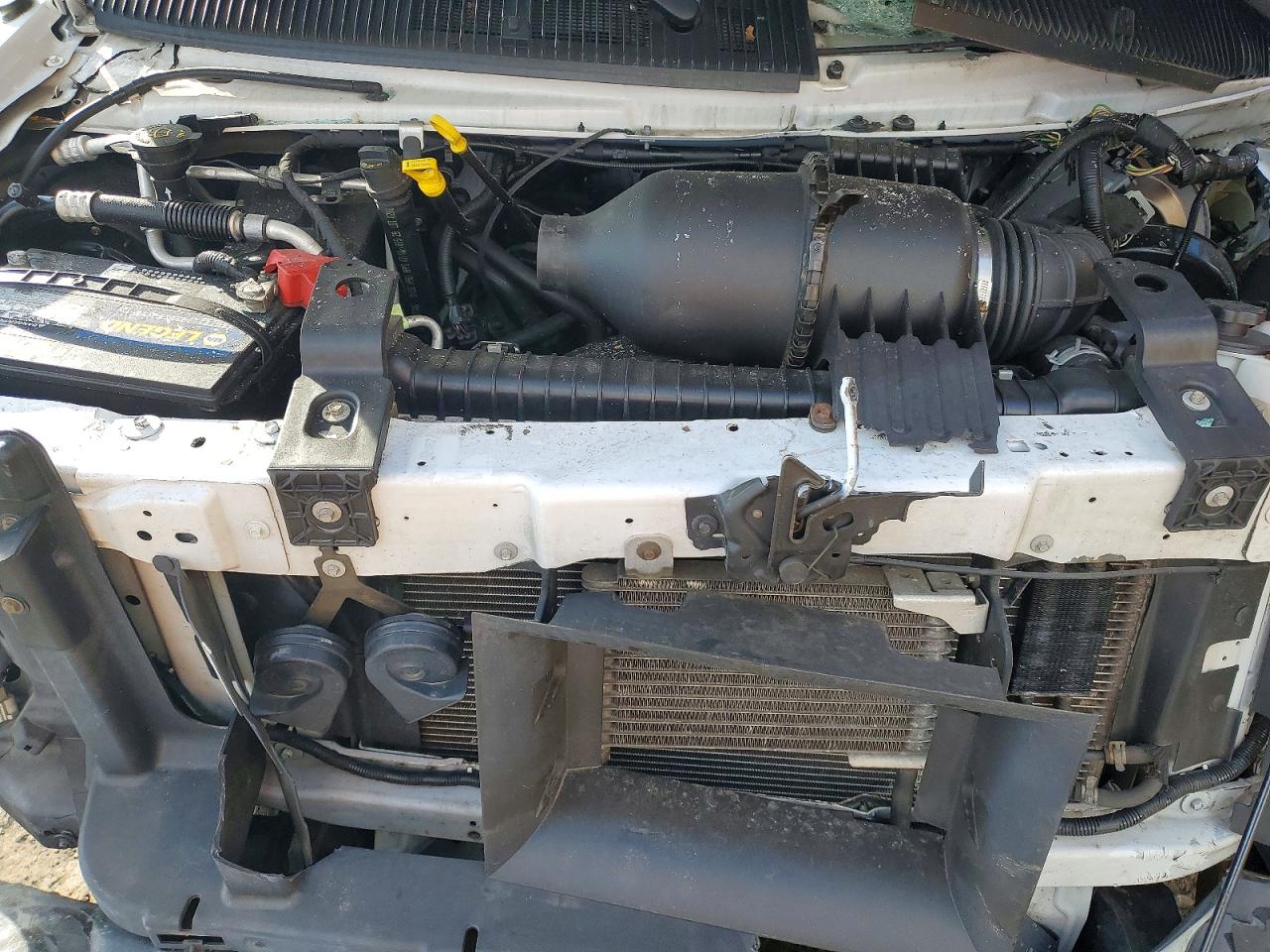 2019 FORD Econoline VIN 1FDWE3F63KDC27425 photo 12