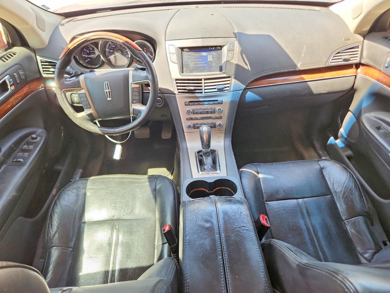 2011 Lincoln Mkt VIN 2LMHJ5FR3BBJ54142 photo 8