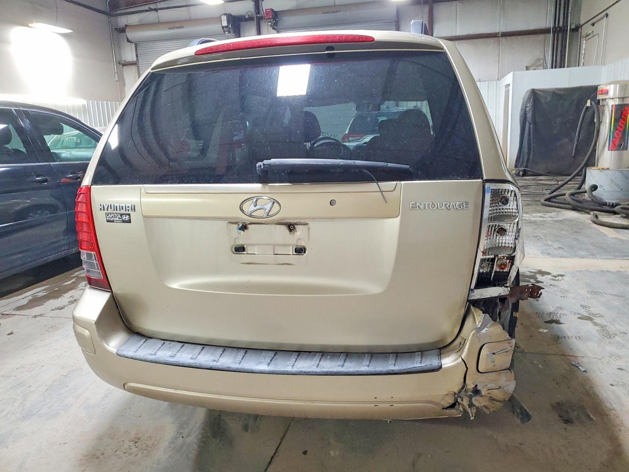 2008 Hyundai Entourage VIN KNDMC233086050092 photo 6