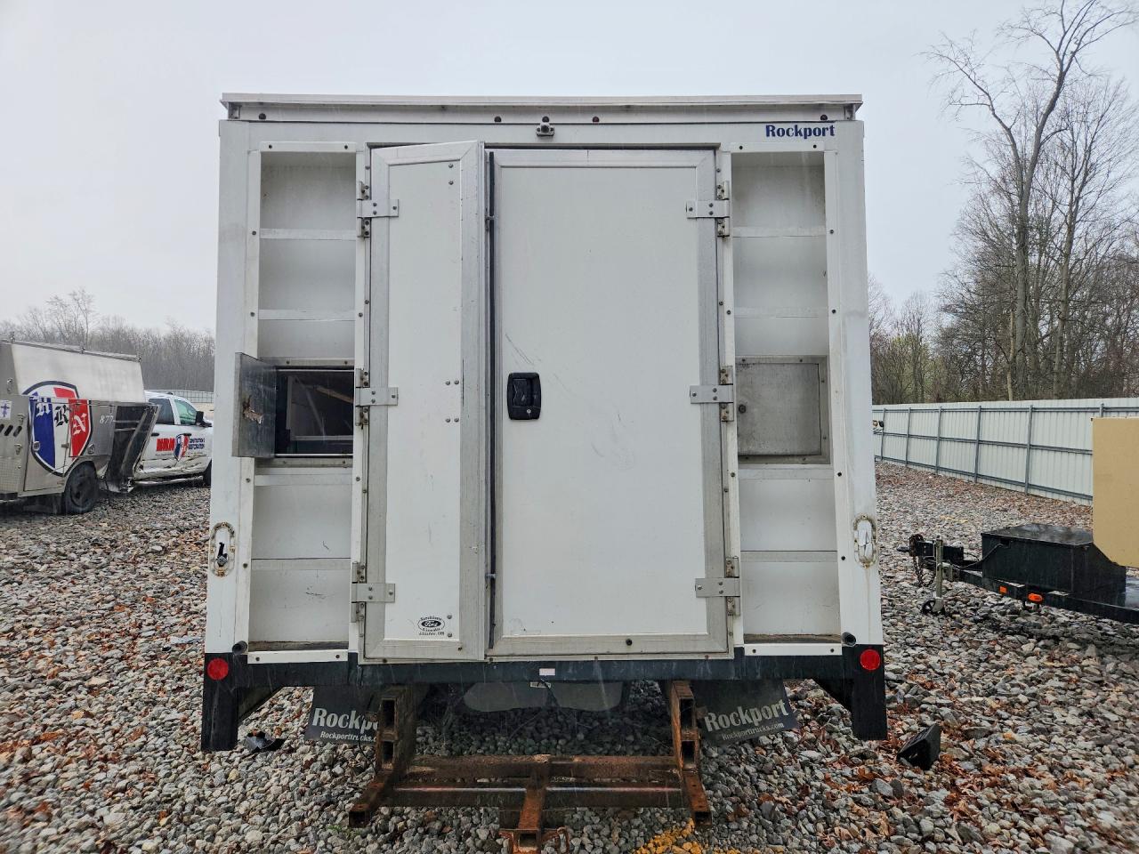 2024 Ford Econoline VIN 1FDXE4FNXRDD13763 photo 6
