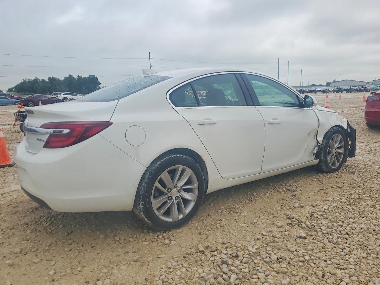 2015 Buick Regal VIN 2G4GV5EK5F9168055 photo 3