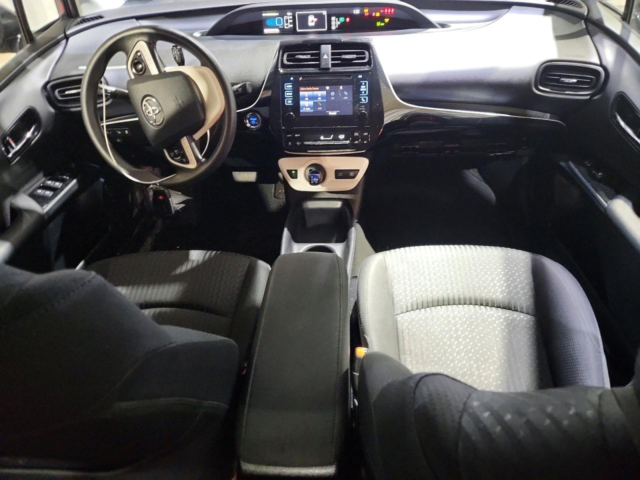 2018 Toyota Prius VIN JTDKBRFUXJ3065553 photo 8