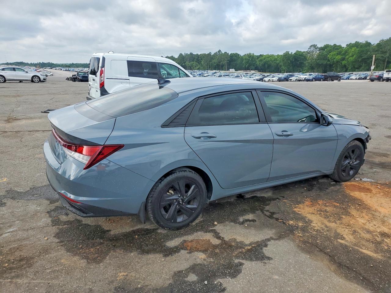 2022 Hyundai Elantra VIN KMHLM4AG7NU270665 photo 3