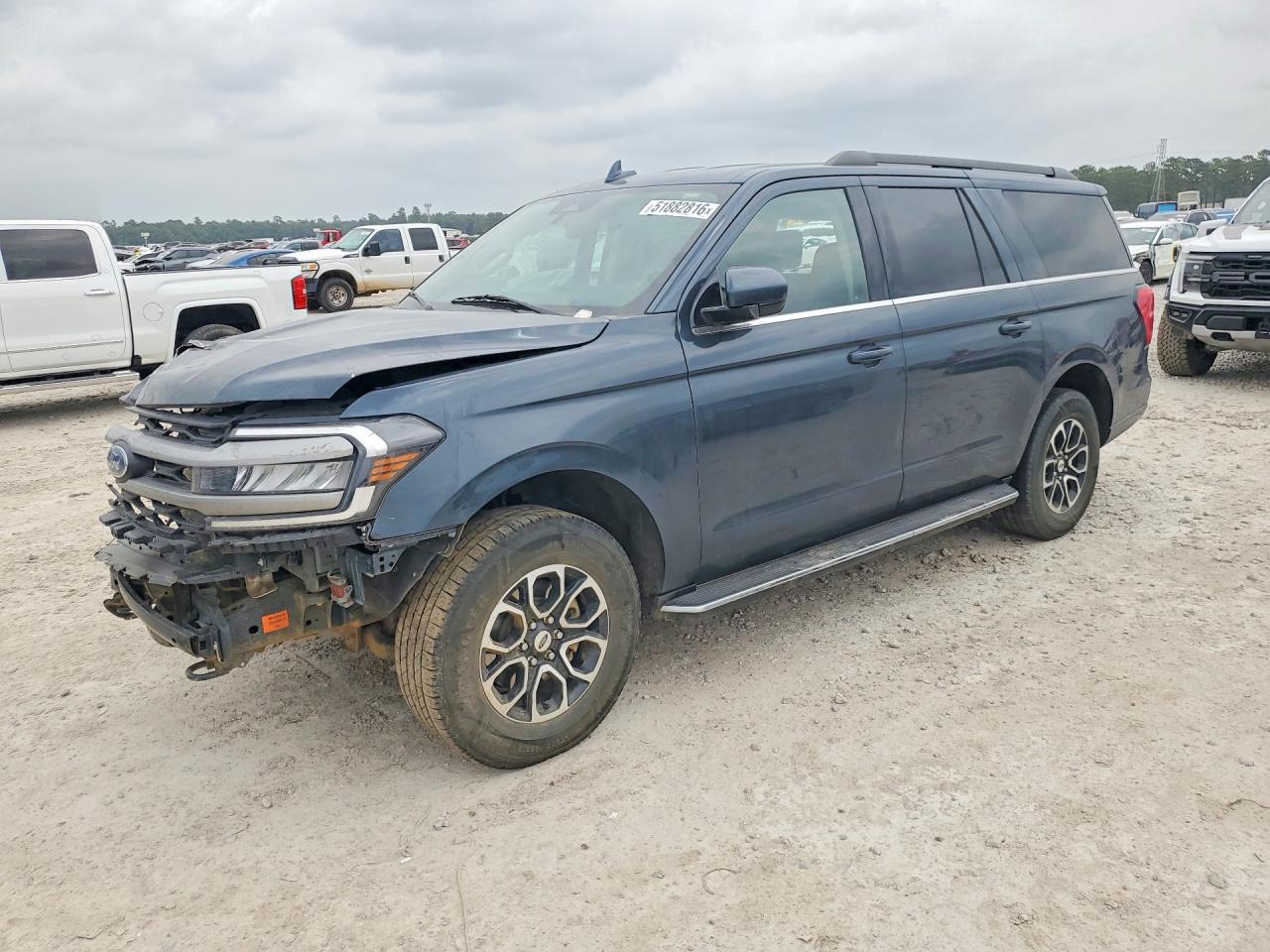 2023 Ford Expedition VIN 1FMJK1J89PEA30311 photo 1