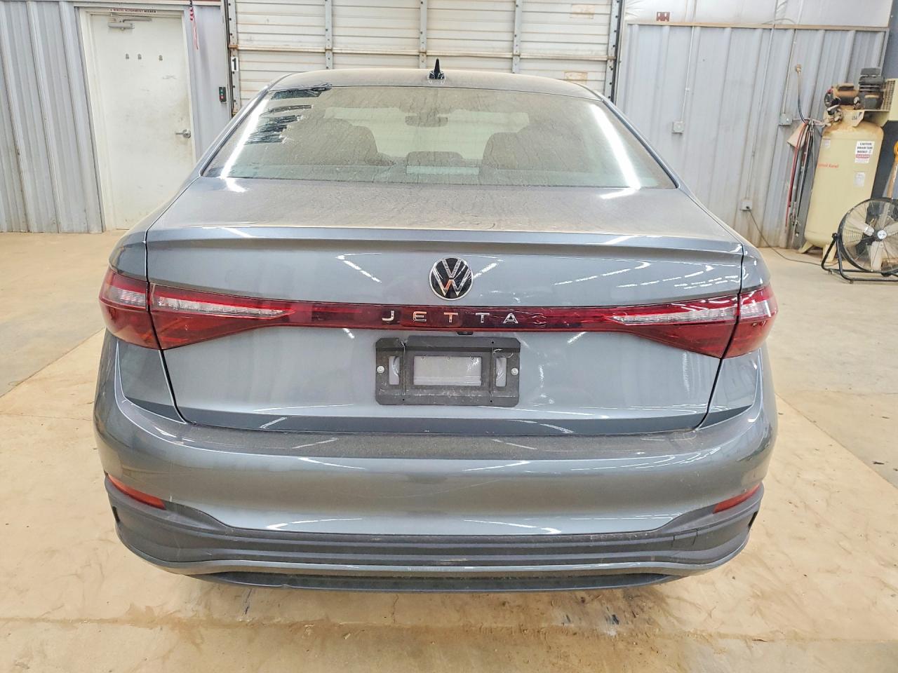 2025 Volkswagen Jetta VIN 3VWBX7BU7SM073537 photo 6