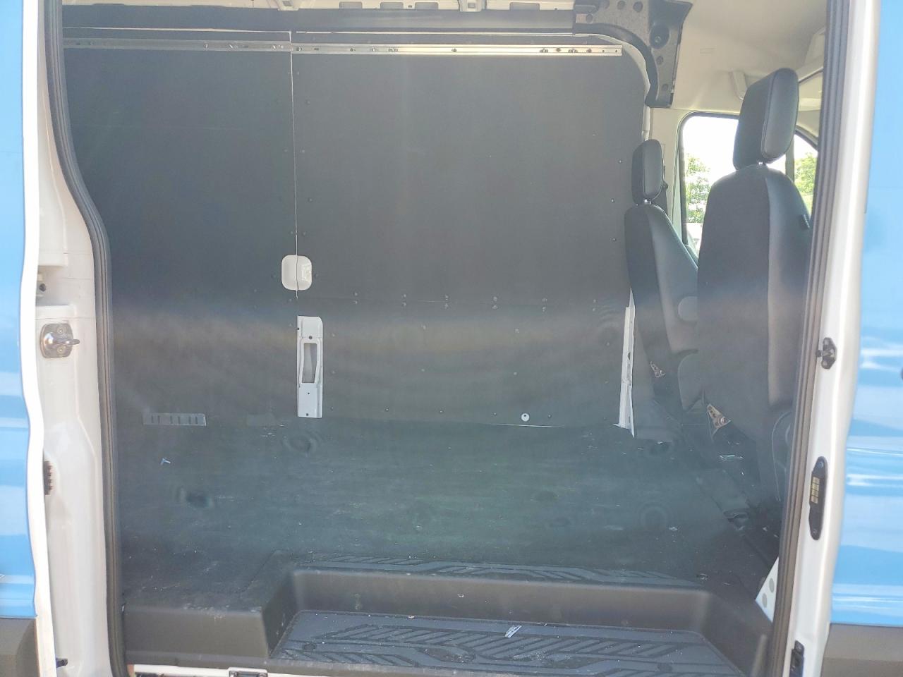 2025 Ford Transit VIN 1FTBR1C80SKA31777 photo 11