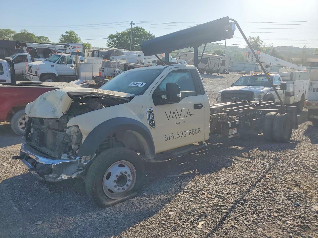 2019 Ford F550 VIN 1FDUF5GT5KEE76422 photo 1