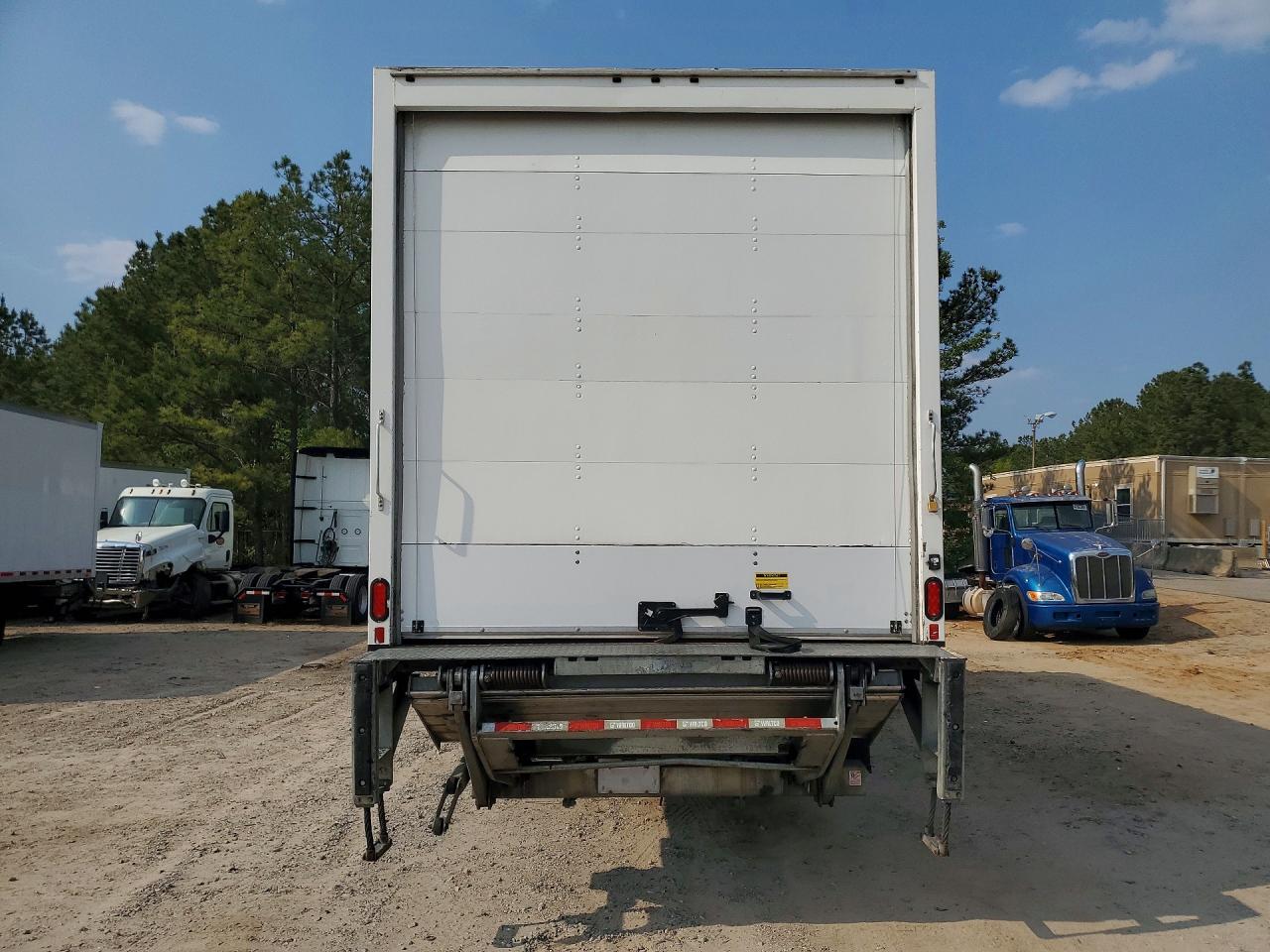 2019 FREIGHTLINER All other VIN 3ALACWFC5KDKT2155 photo 6