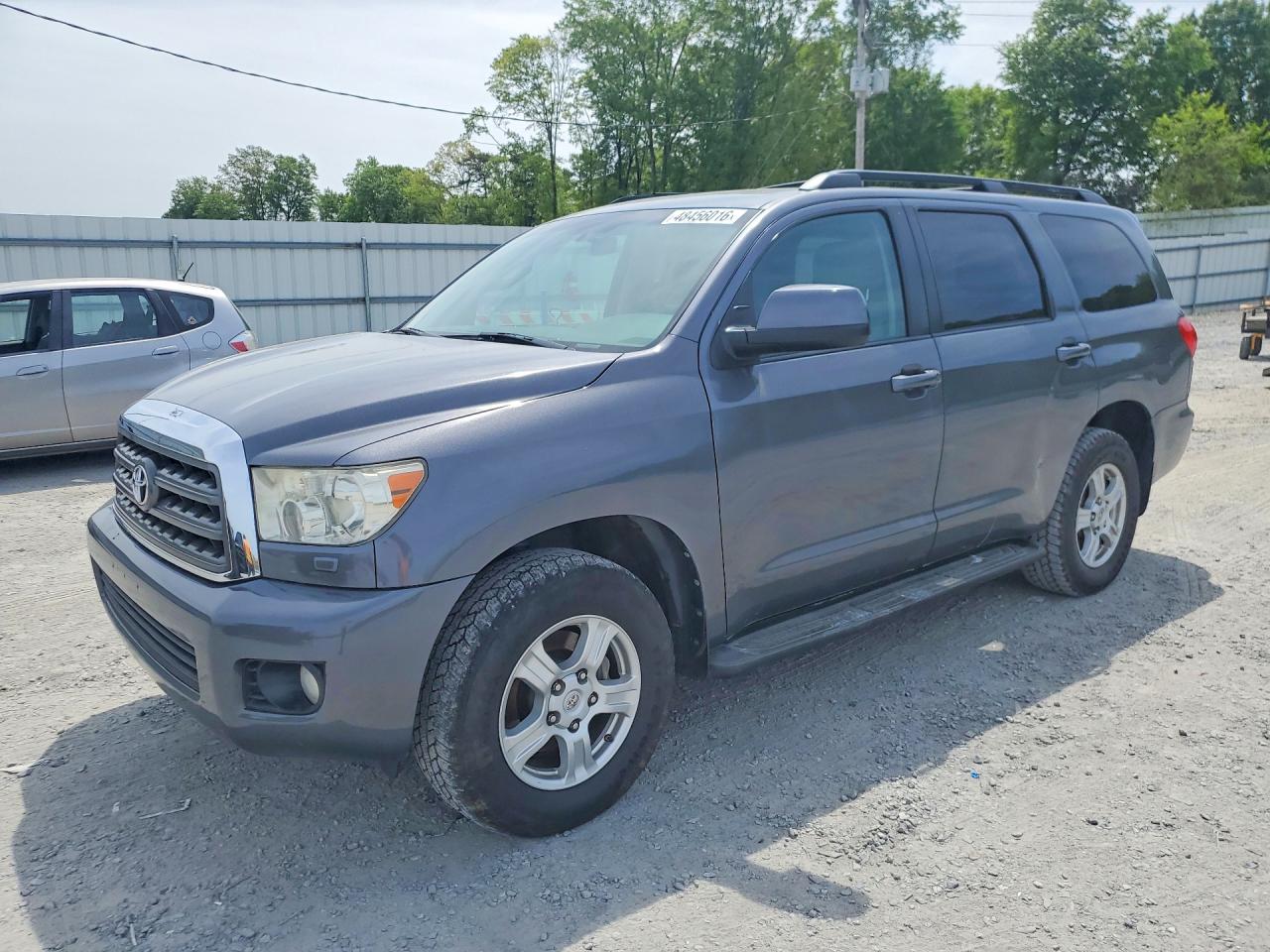 2016 Toyota Sequoia VIN 5TDBY5G15GS137908 photo 1