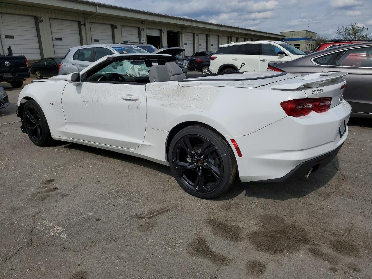 2024 Chevrolet Camaro VIN 1G1FD3DS4R0110180 photo 2